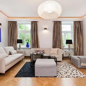https://syncret-apartment-by-loft-affair.krakowhotelspoland.com