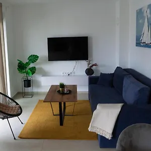 https://villa-nana-pag.hotelinzadar.com